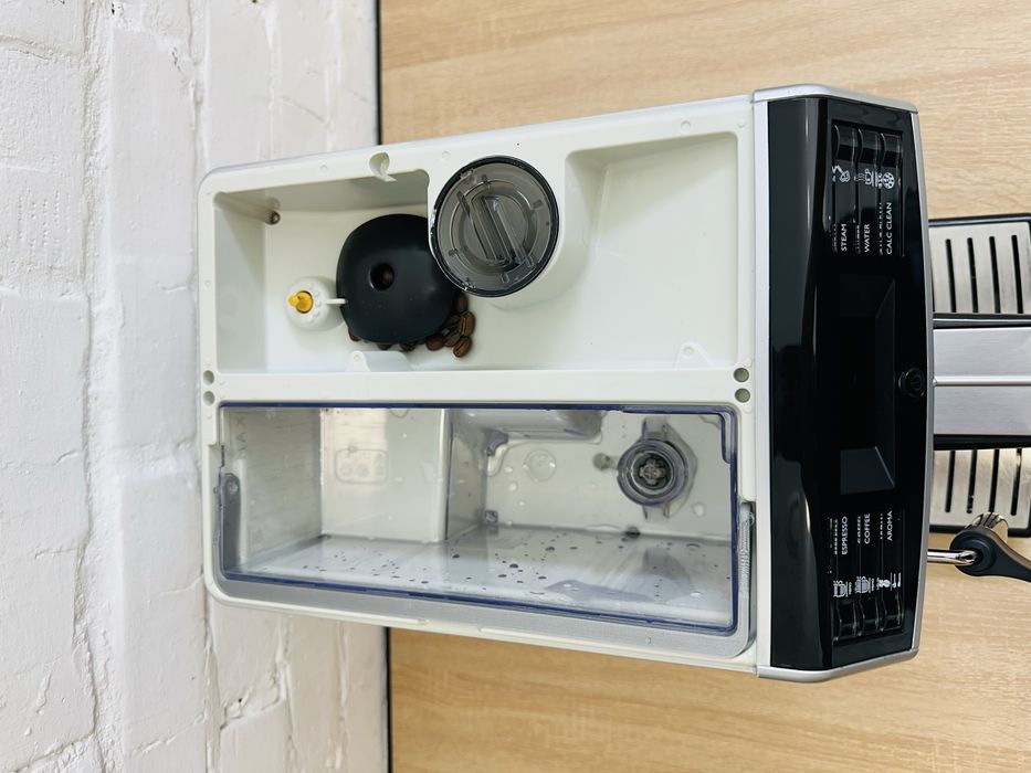 Кавомашина Saeco HD8761