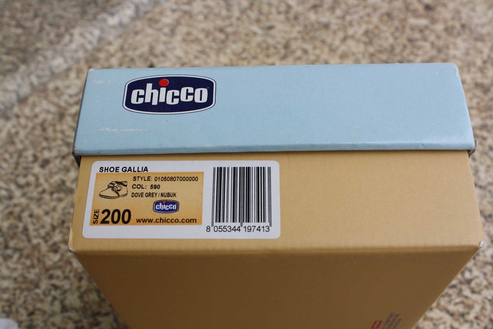 Bota de menina em pele da Chicco
