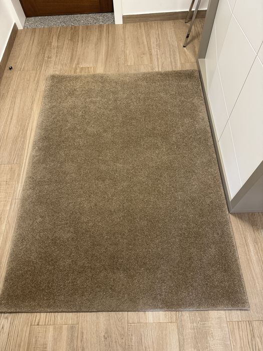 2 carpetes castanhas