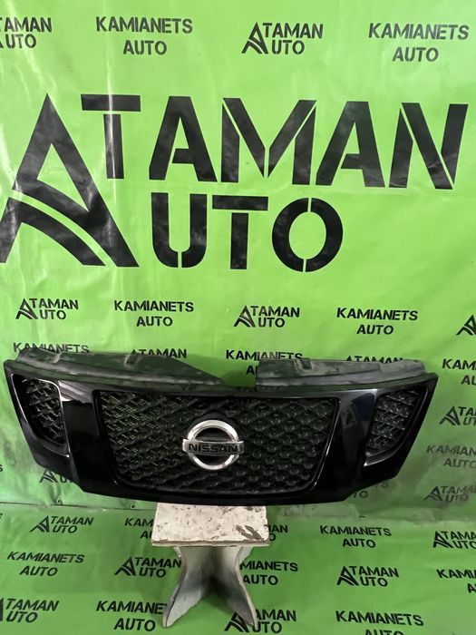 Решітка радіатора Ніссан Патрол Y62