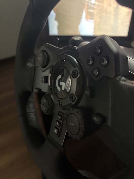 Volante g923 literalmento novo ( usado 2x )  / mufanças incluido