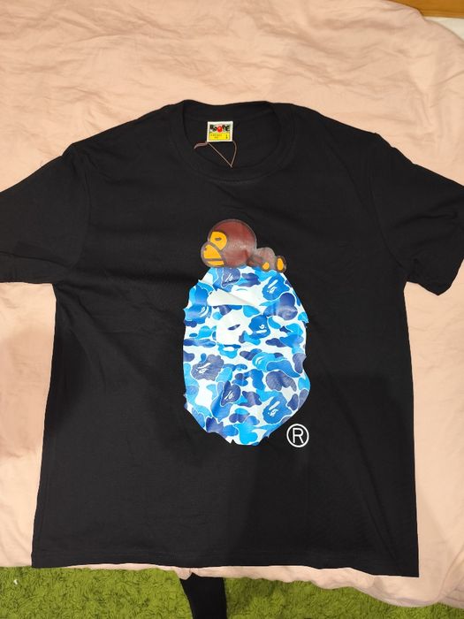 A Bathing Ape (Bape)