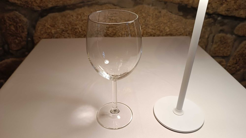 Copos em vidro transparente modelo Ikea SVALKA 44cl