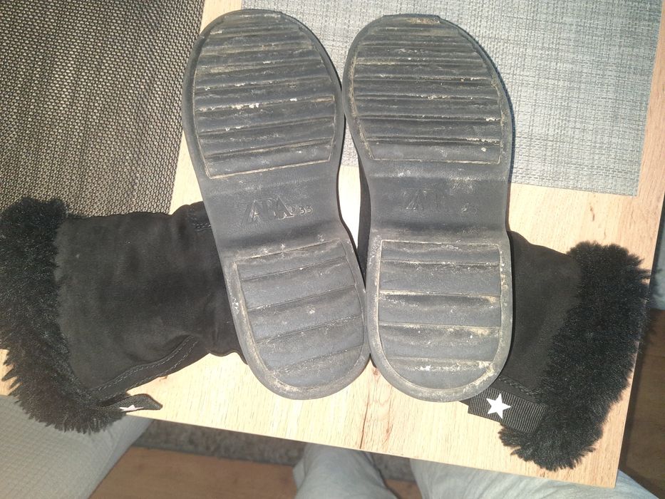 Zamszowe botki Zara