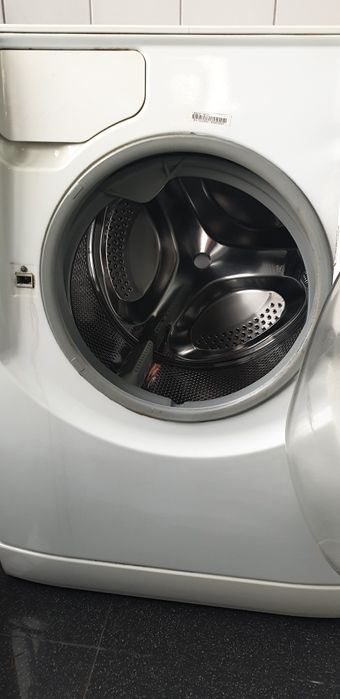 Máquina Lavar Roupa Ariston Aqualtis