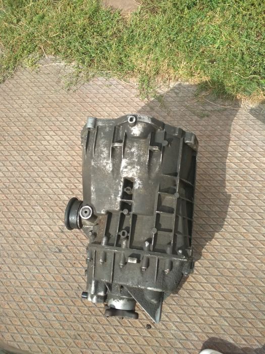 Продам коробку передач лт 35