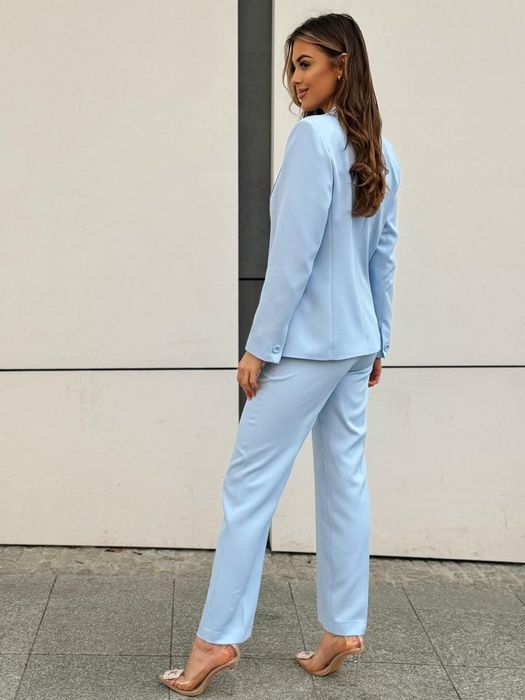 Klasyczny garnitur damski