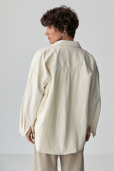 Жіноча котонова сорочка з накладними кишенями