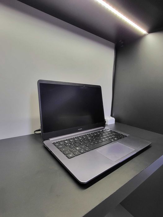 UŻYWANY LAPTOP   Huawei matebook