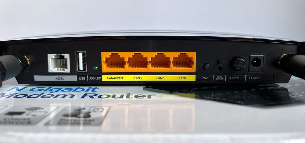 Router TP-Link TD-W8970,