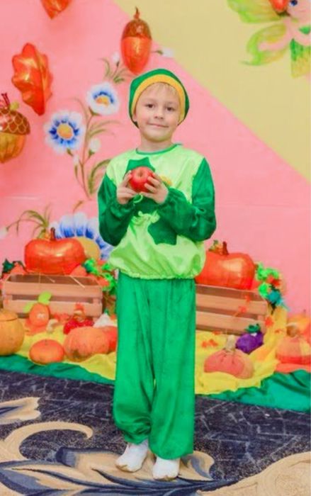 Костюм огірка на свята в садок