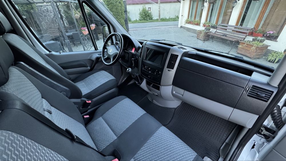 Volkswagen Crafter Maxi 2.0 TDI 2012 року