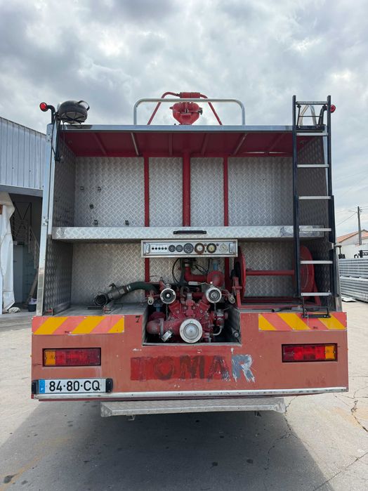 Auto-tanque Mercedes 1622