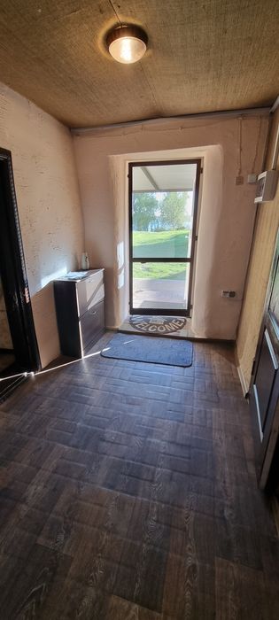 Будинок з Басейном на водосховищі для відпочинку та рибалки