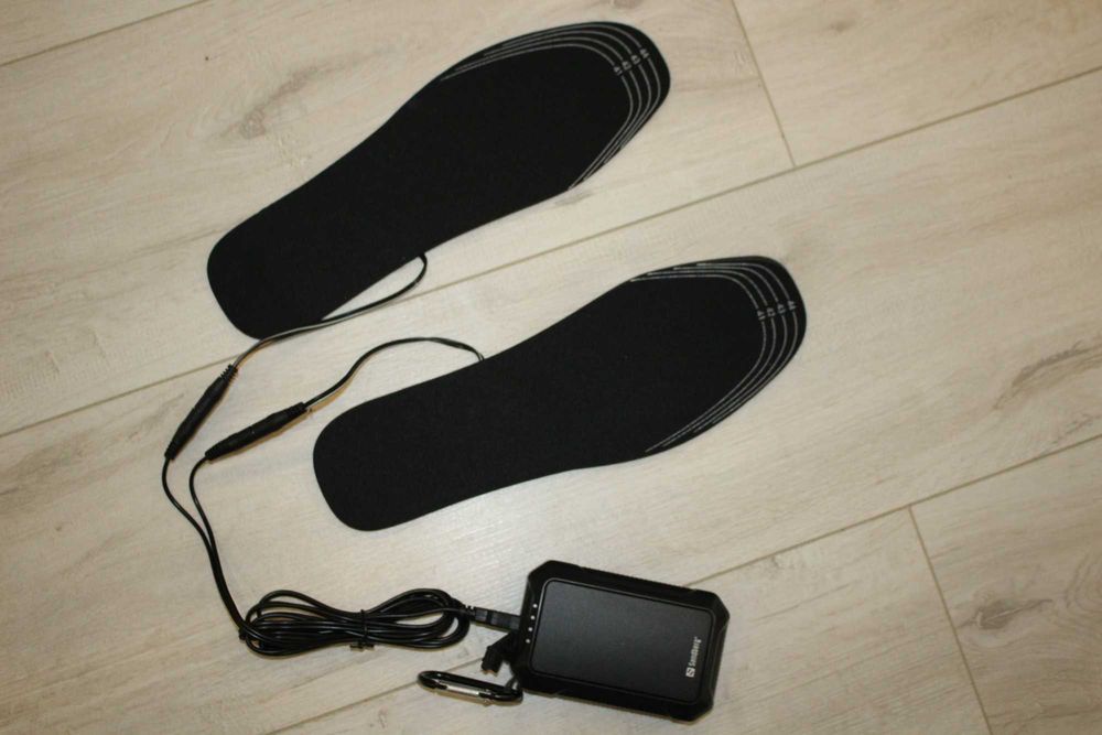 Устілки з підігрівом для взуття від USB розмір 41-45 універсальний.