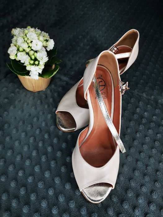 Ślubne piękne Sandałki