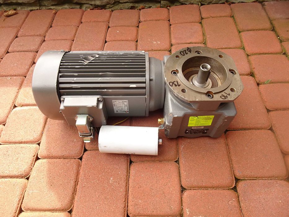 motoreduktor przekładnia kątowa 2,2kw 400 obrotów 1 fazowy 230v