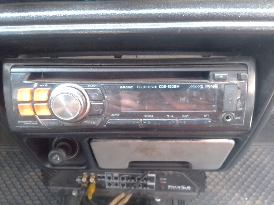 Alpine CDE-120RM. . Оригінал