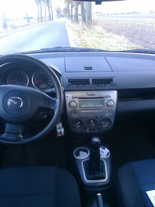 Mazda 2 1,4b + lpg 2006r.