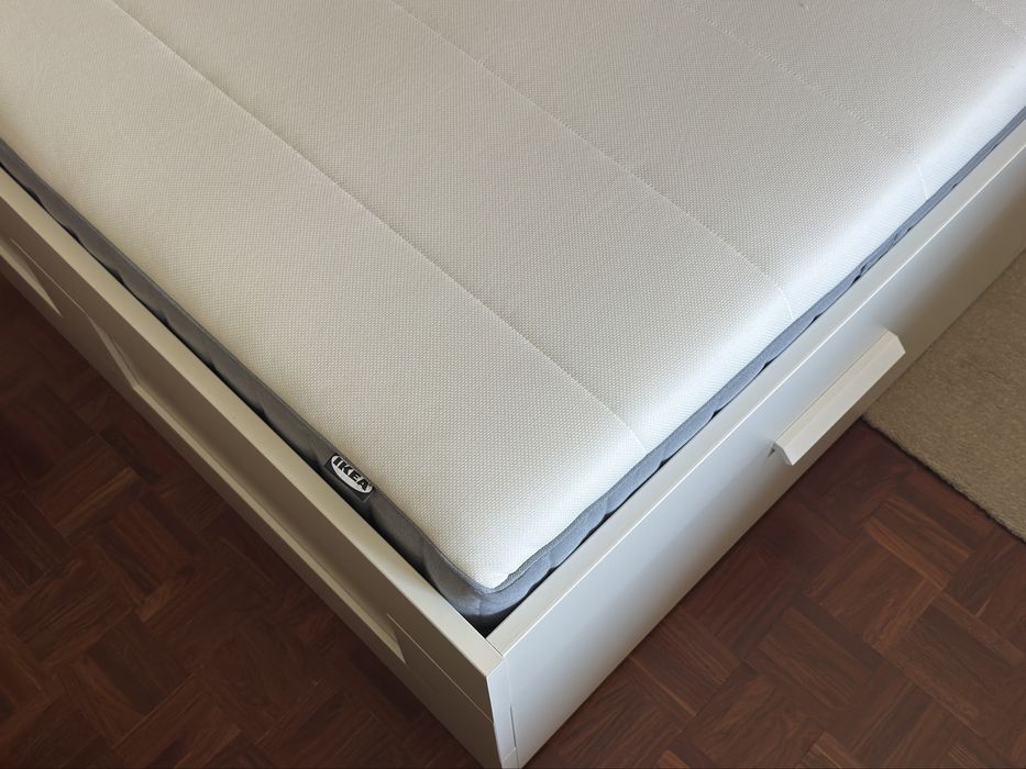 Colchão IKEA VESTERÖY 140x200 cm — Como novo