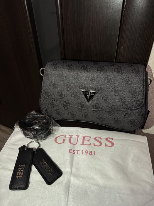 Жіноча сумочка Guees