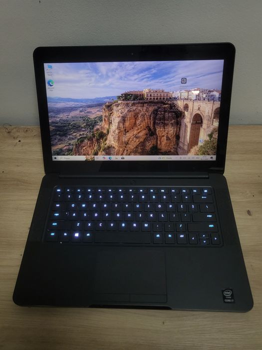 Razer blade 14 4k сенсорний екран i7 6700hq / grx 1060 / 16 / 512