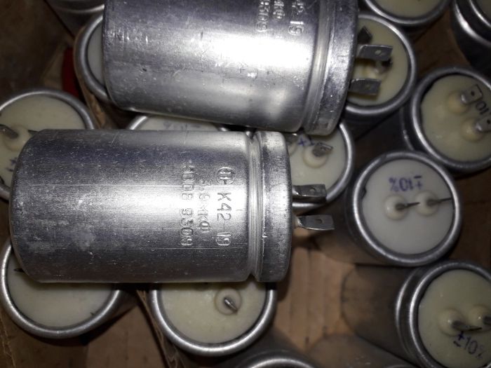 Продам конденсаторы