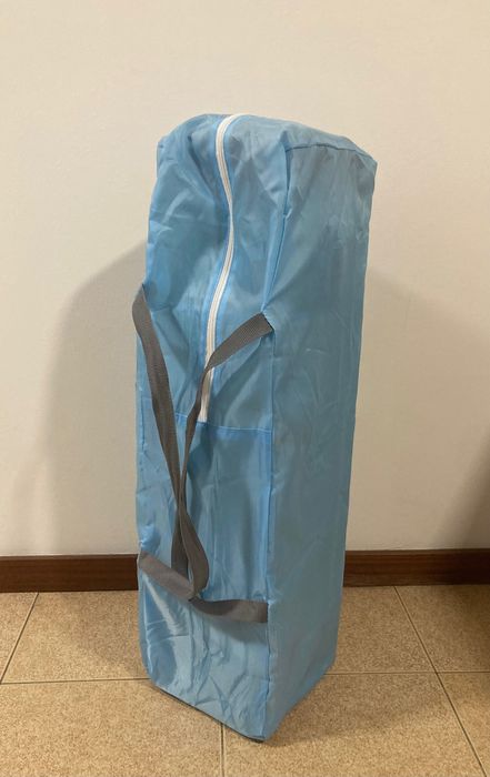 Cama de viagem zippy quase nova