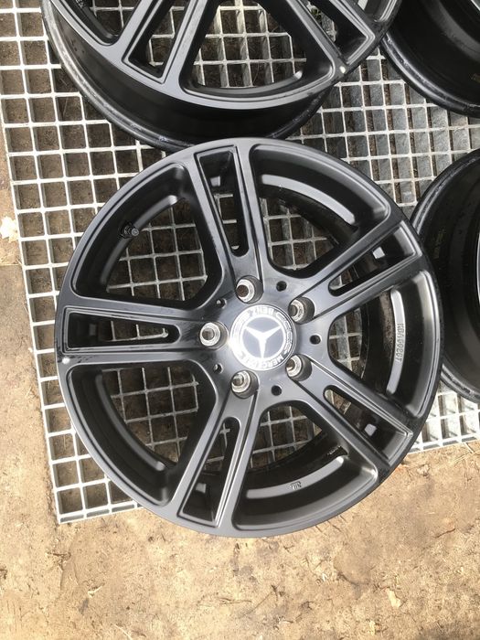 Komplet felg aluminiowych 16” 5x1112 bdb stan czarny mat