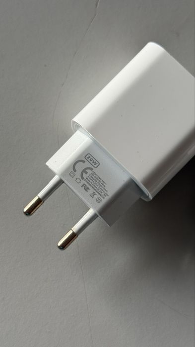 4 Carregadores USB-C + USB