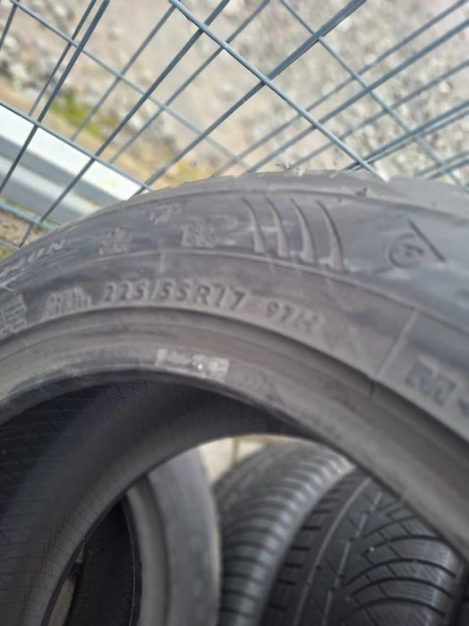 Шини 4шт Runflat 225/55 R17 97H Pirelli Sotto Zero3 Michilin.