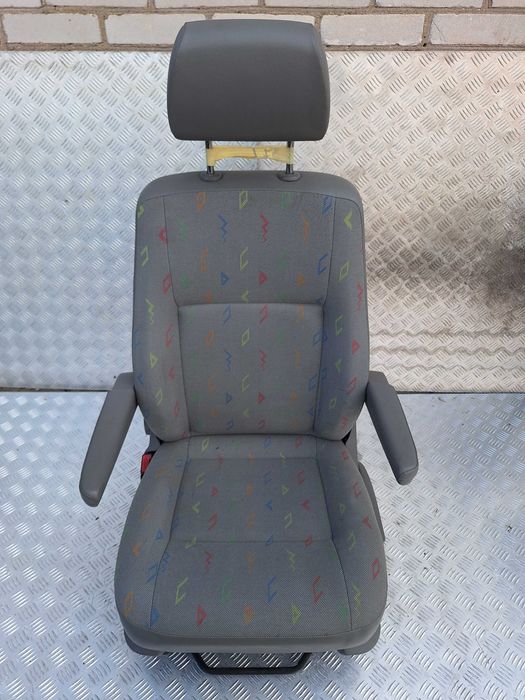 Fotel Lewy Przód Kierowcy Podłokietniki Vw Transporter T5 Lift T6 Caravelle