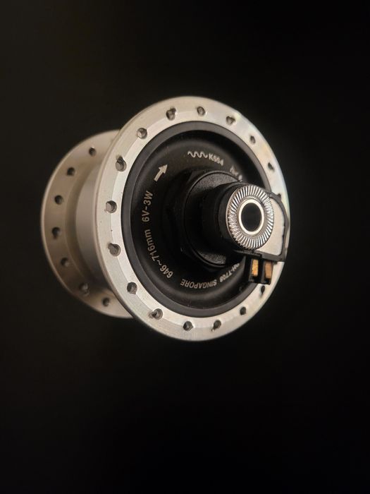 Piasta dynamo Shimano DH-T708