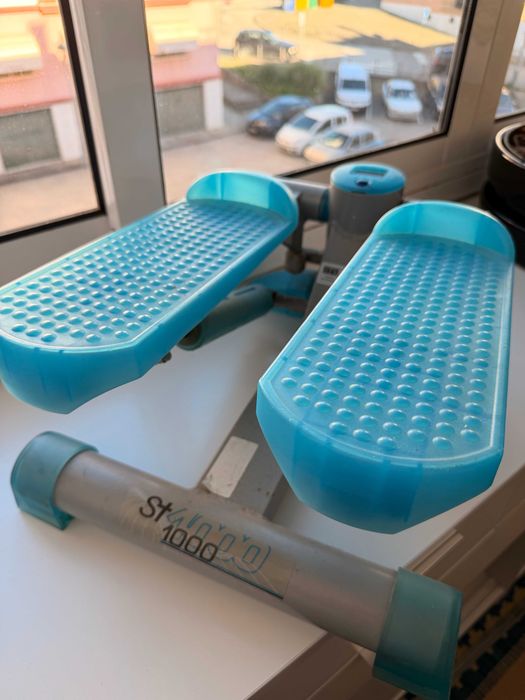 Stepper Compacto ST1000 – O teu Ginásio em Casa (Ocupa Zero Espaço!)