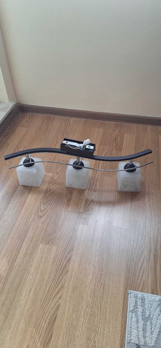 Lampa sufitowa do salonu