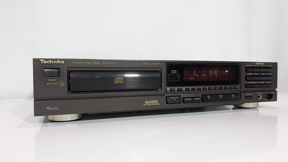 Hi-Fi програвач CD дисків Technics SL-P377A,має ЦАП MASH/CDM-4/19