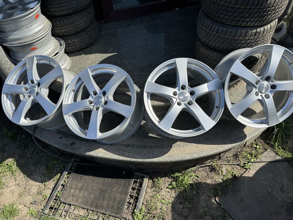 Оригинал литые диски r18 5/112 audi,vw