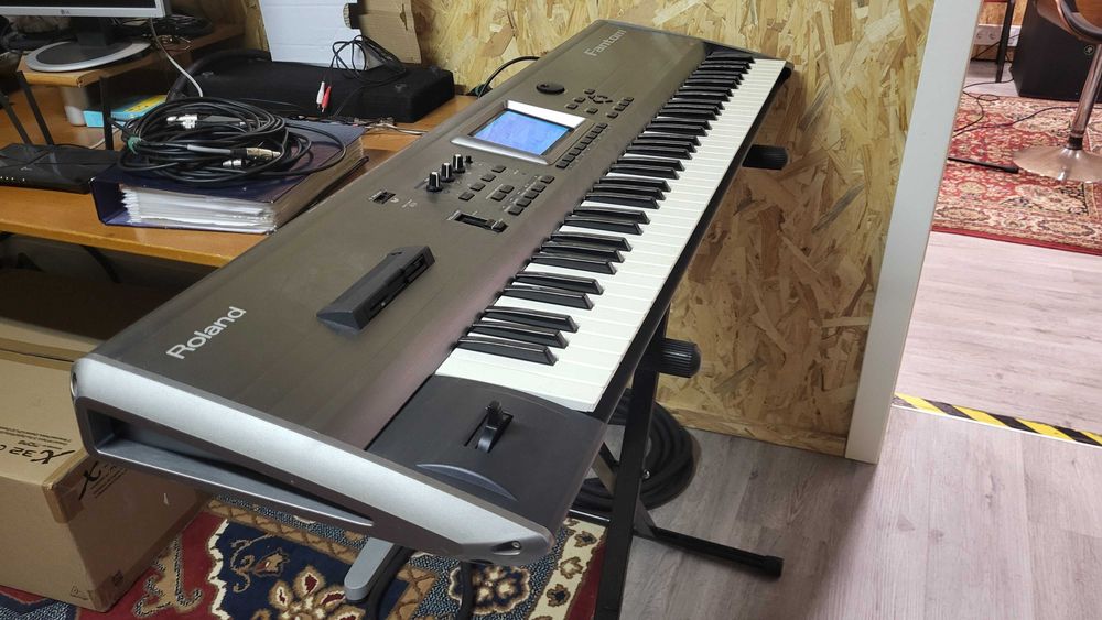 Teclado Roland Fantom 76 teclas