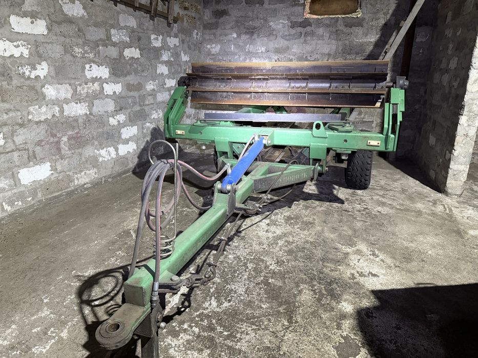 Подрібнювач причепний ПТ-6