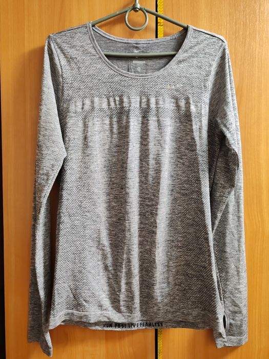 Одяг для спорту, термо кофти,лосіни.