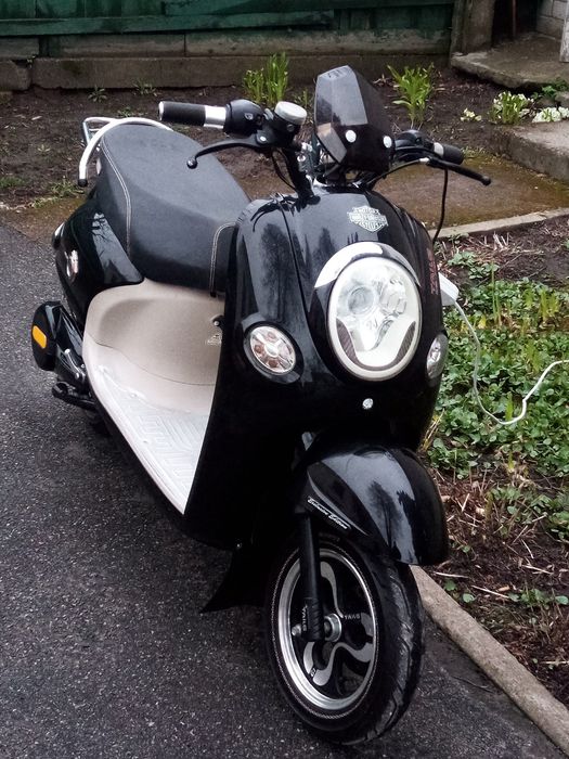 Электроскутер двухместный