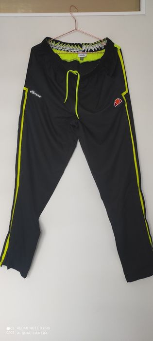 Spodnie dresowe Ellesse-nowe bez metki, rozmiar M