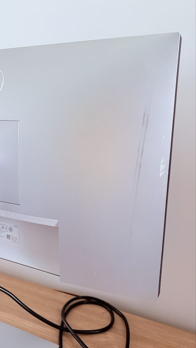 Monitor Dell Ultrasharp U2421E