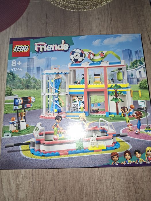 Lego Friends zestaw 41744 Centrum Sportowe