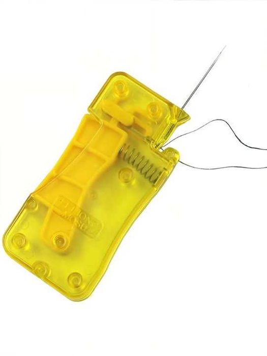 Não consegue enfiar a linha na agulha? Solução. Ótima prenda avós