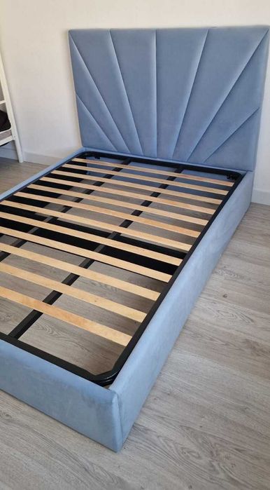 Camas De Casal Estofadas ALTA GAMA - MODELO RAYOS - Top de Gama 190x140m Estrado Incluído!!