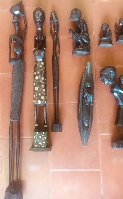 Estatuetas de Pau Preto