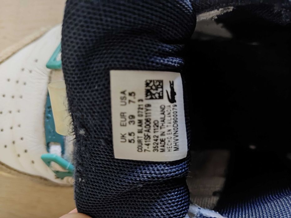 Крассовки женские Lacoste кожа 39