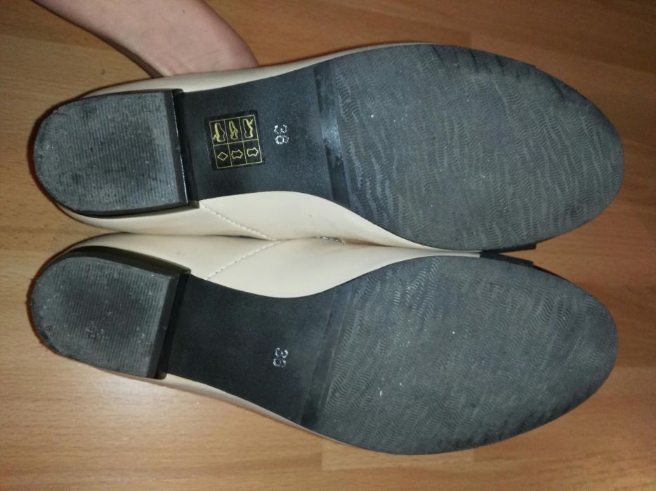 Baleriny skórzane rozm 36 kokardka