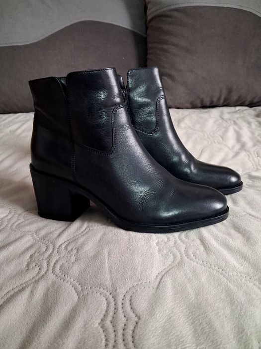 Шкіряні демі черевики